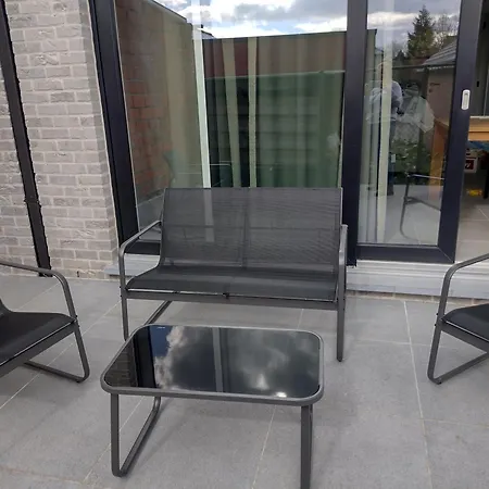 בית נופש Nieuwe Rijwoning Met Gezellig Terras Assenede